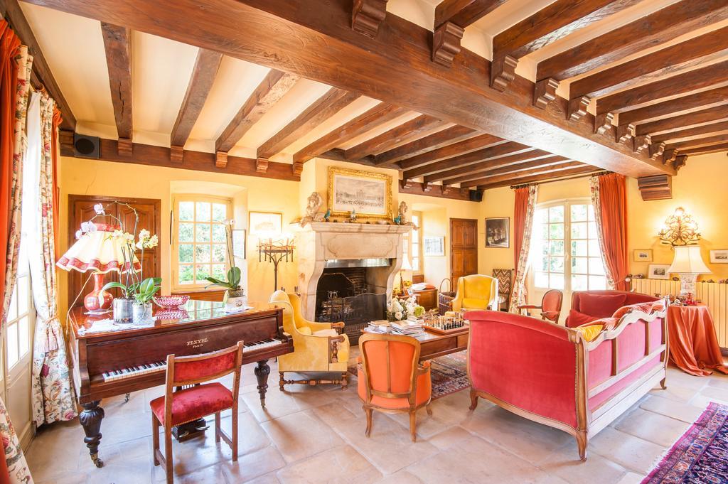 Le Petit Manoir Des Bruyeres Bed & Breakfast Villefargeau ภายนอก รูปภาพ